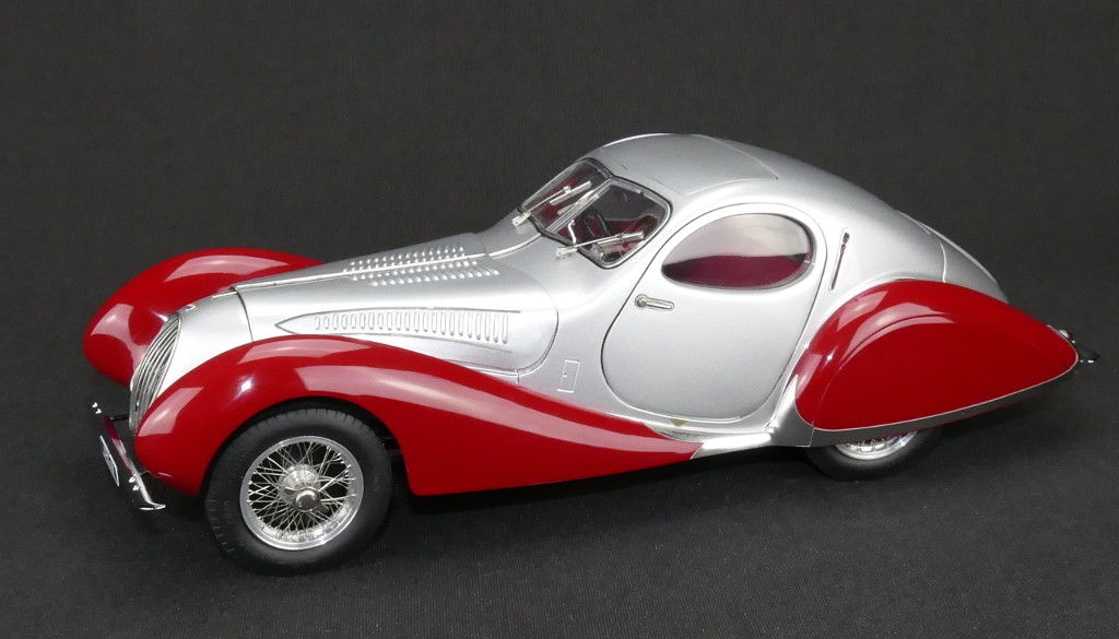 Image of 1937-39 Talbot Lago Coupe T150 C Figoni &amp Falaschi "Teardrop" 1/18 Diecast Model Car by CMC